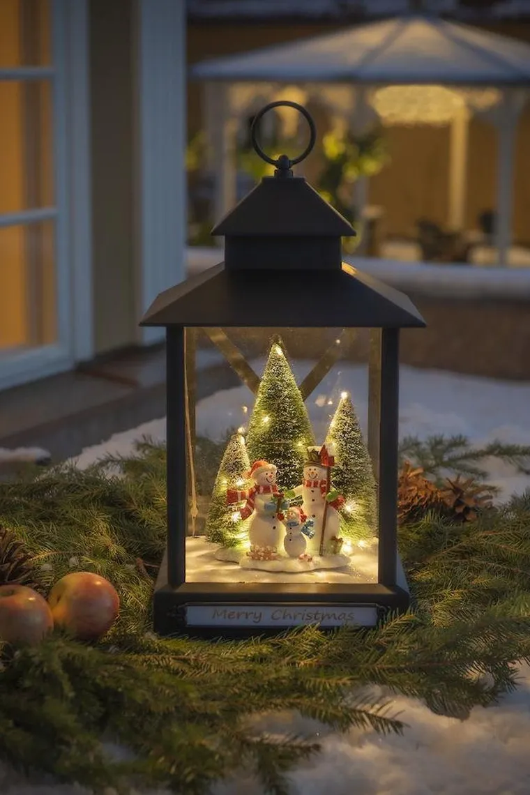 Stor lykt med juletre og snømenn - 42cm