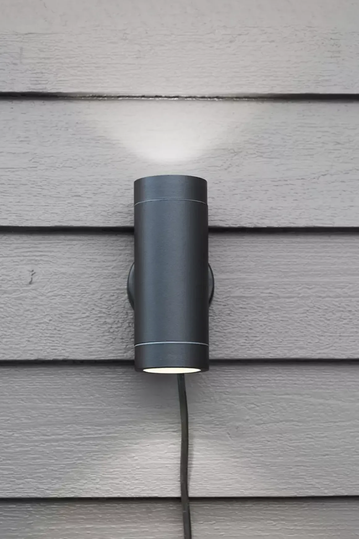 Sylinder vegglampe Svart - Garden 24 - Svart