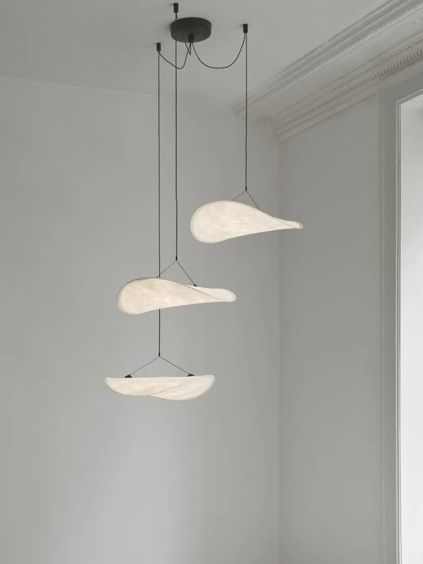 Tense chandelier