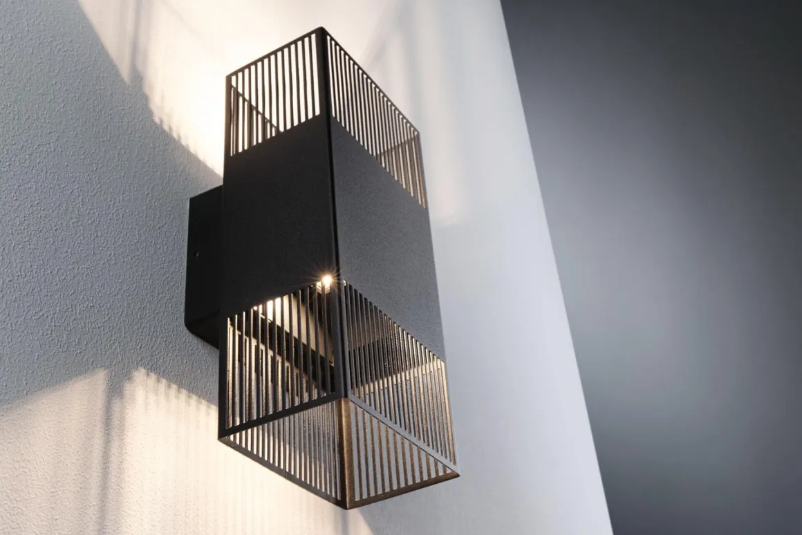 Tharin vegglampe opp/ned 2 x 3,7W 3000 Kelvin IP44