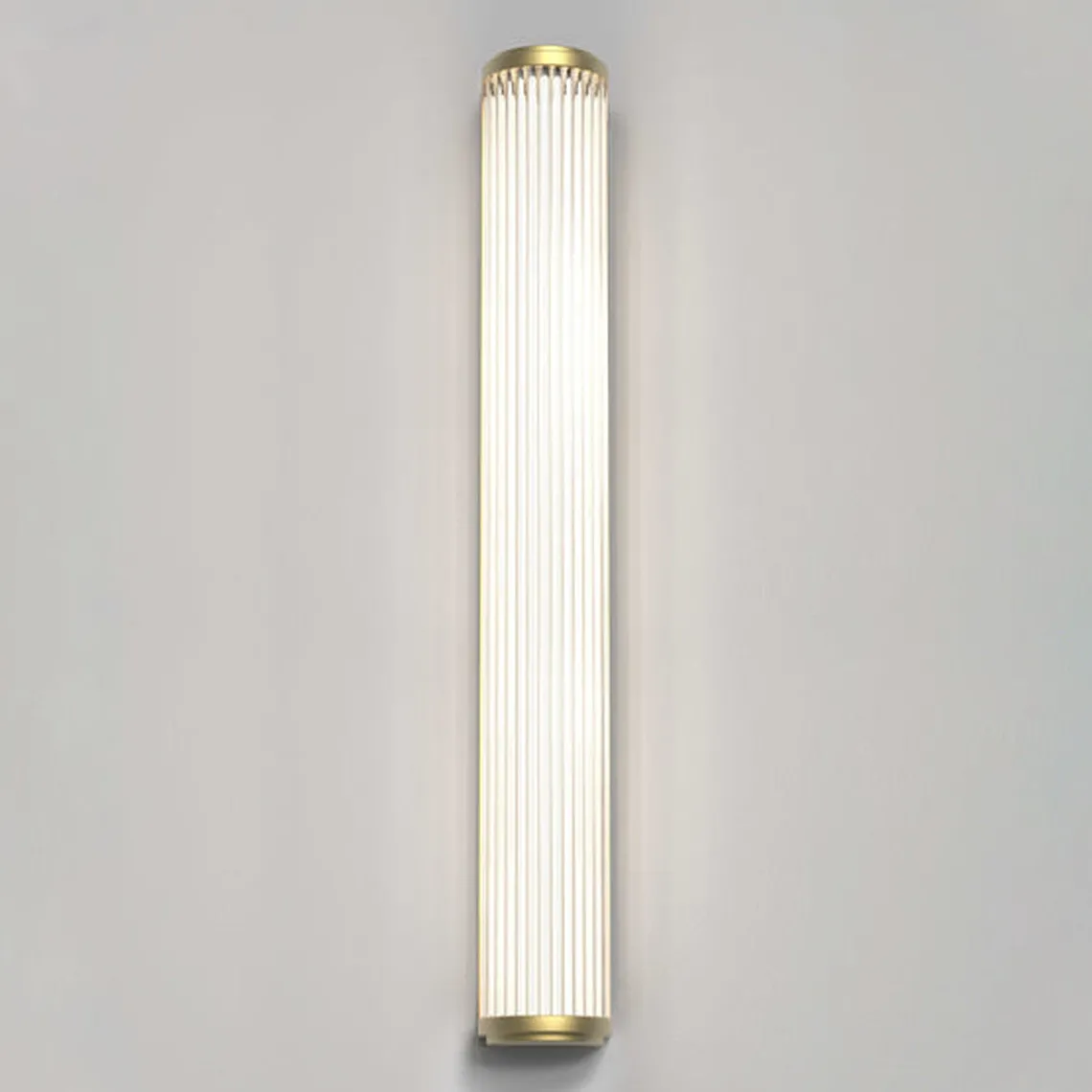 Versailles 600 vegglampe 25W IP44 3000 kelvin - Matt Gullfarget