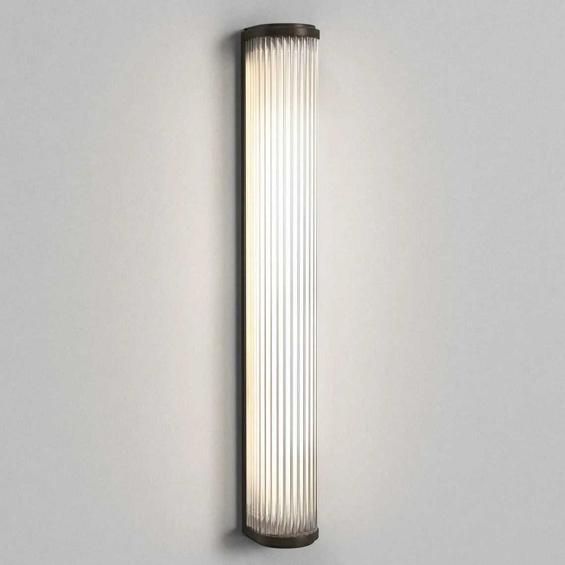 Versailles 600 vegglampe 25W IP44 3000 kelvin - Matt Gullfarget