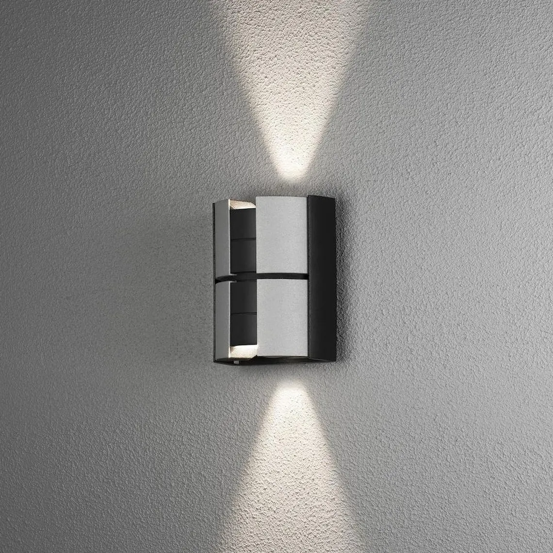 Vidar vegglampe utendørs opp/ned 2x5W - Svart/Sølv