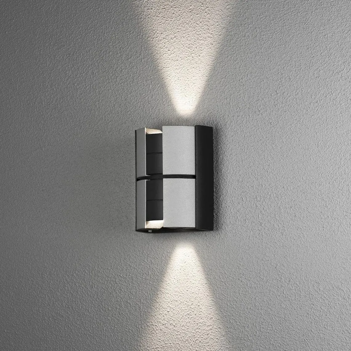 Vidar vegglampe utendørs opp/ned 2x5W - Svart/Sølv