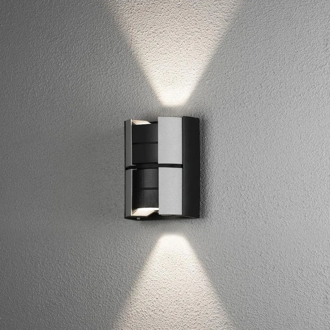 Vidar vegglampe utendørs opp/ned 2x5W - Svart/Sølv