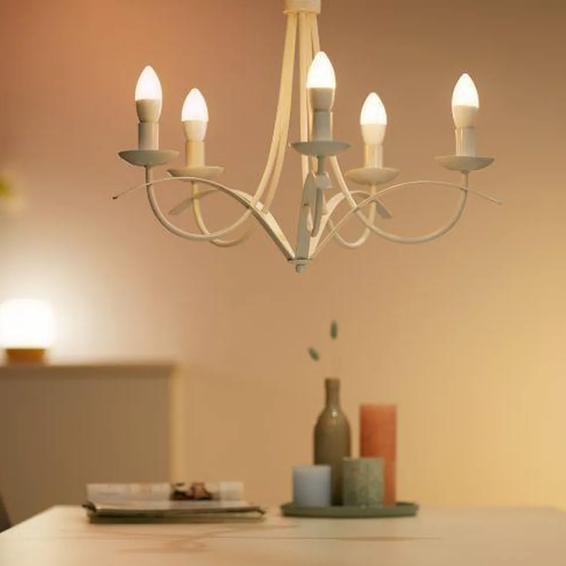WiZ E14 Mignon Lyspære 4,9W Wifi - Fullfarge