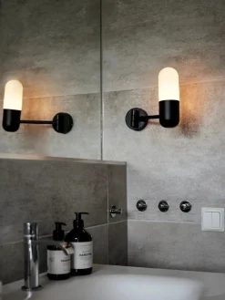 Zeta vegglampe IP44 - Svart